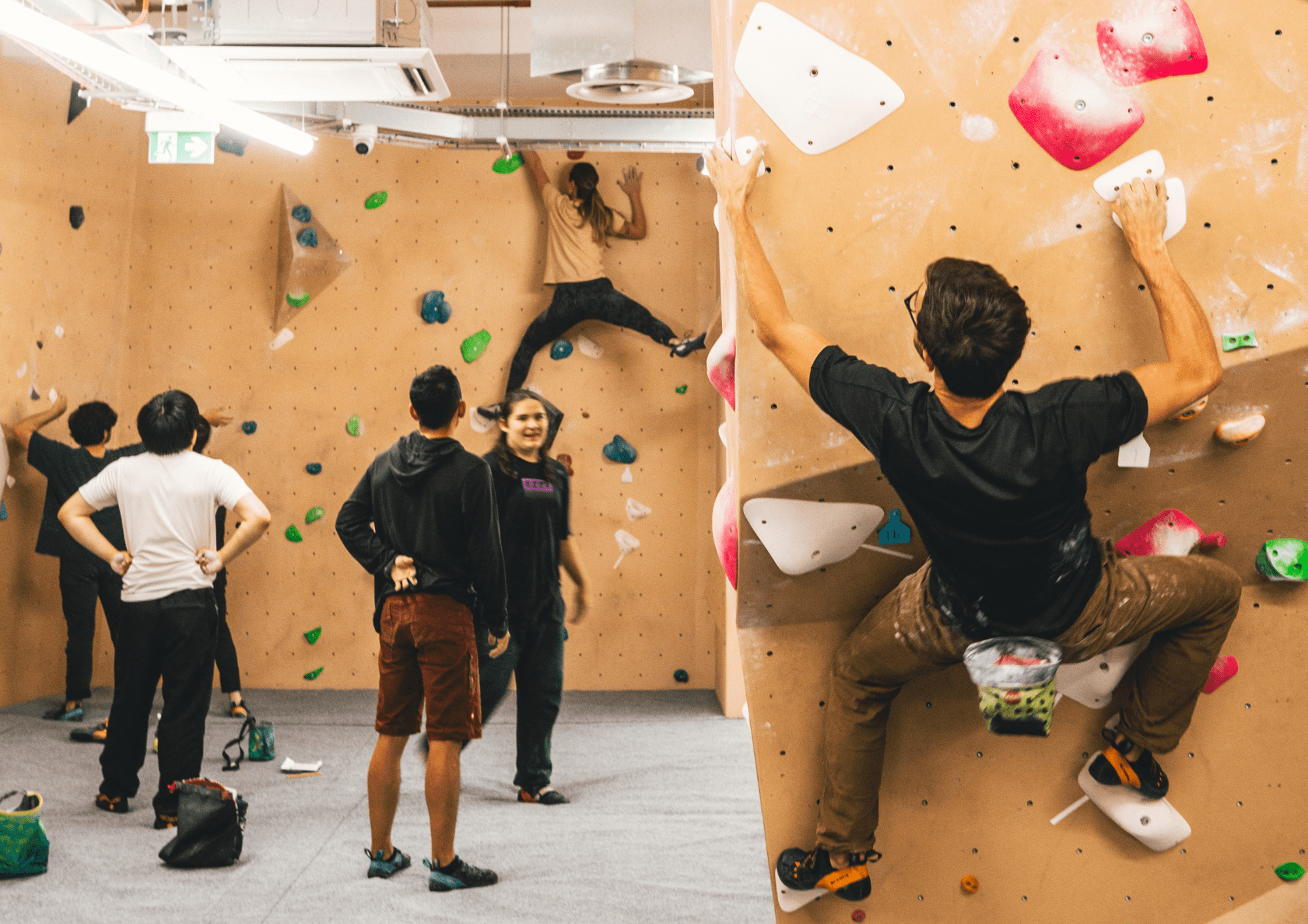 bouldering at Indirock